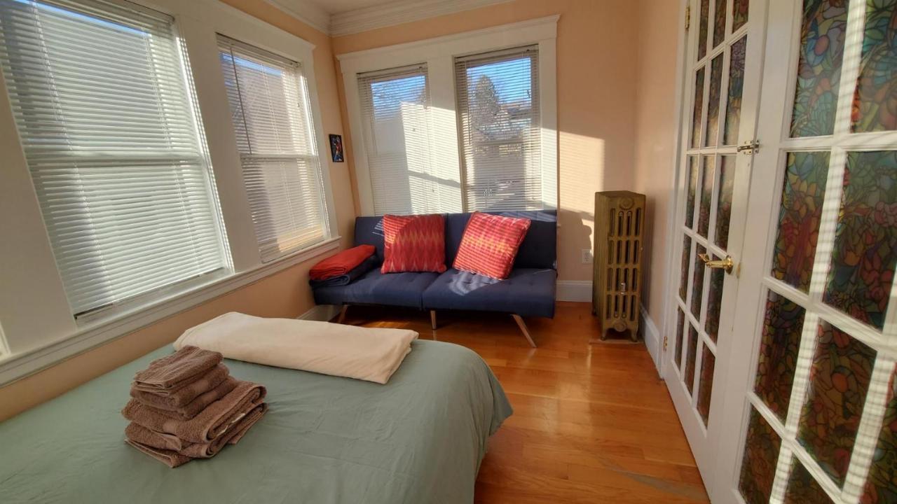 Near Train Station Gorgeous 3-Bedroom Apartment With Patios บอสตัน ภายนอก รูปภาพ